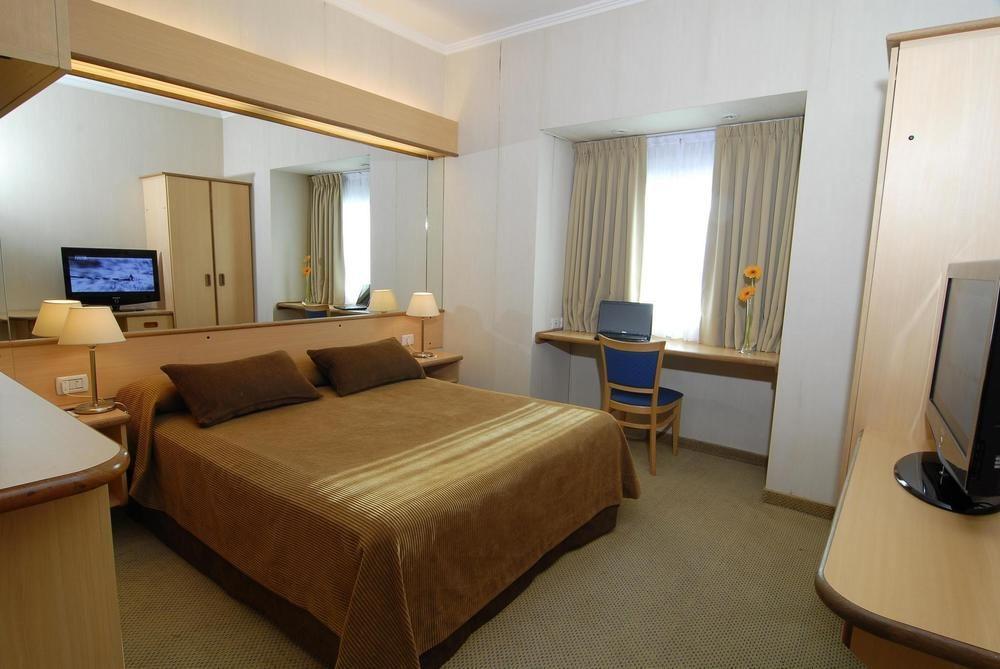 Hotel Aeroparque Inn & Suites Buenos Aires Exterior photo