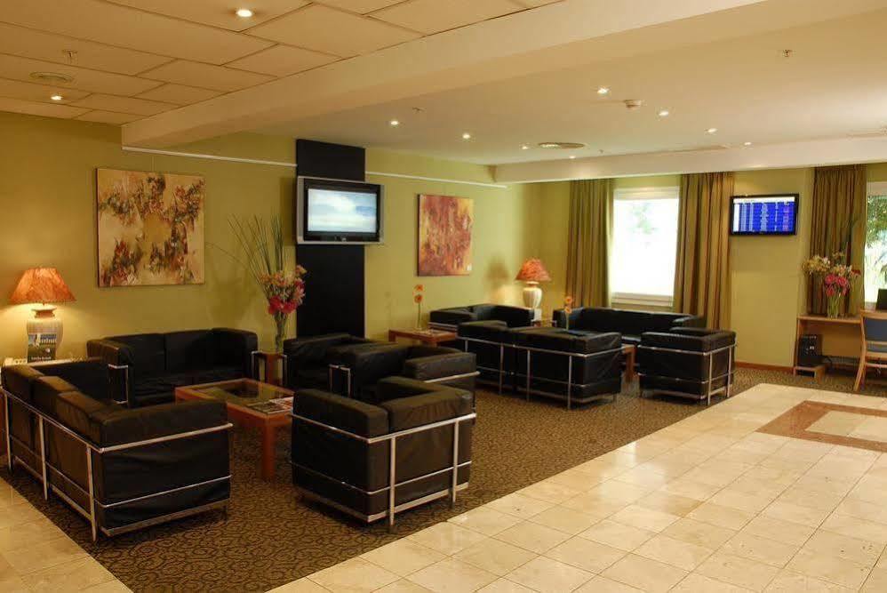 Hotel Aeroparque Inn & Suites Buenos Aires Exterior photo